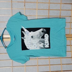 Girls Old Navy unicorn T-shirt. Size XL (14-16).